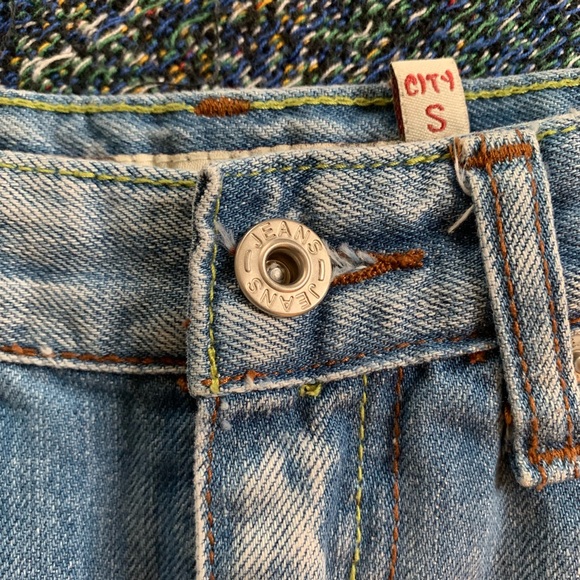 Adorable jean skirt size small - Picture 3 of 5